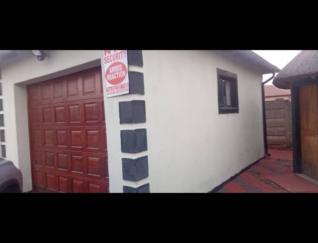 3 BEDROOM FREEHOLD TO LET IN PRETORIA WEST